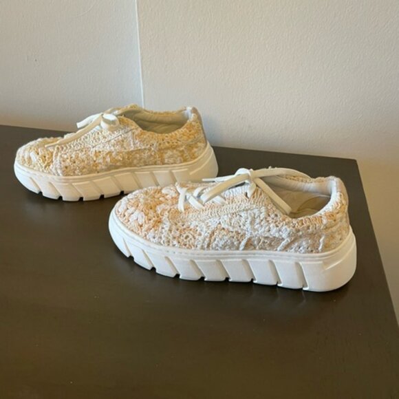 Free People Catch Me If You Can Crochet Lace Up Sneakers Platform 37/7 - Picture 3 of 6